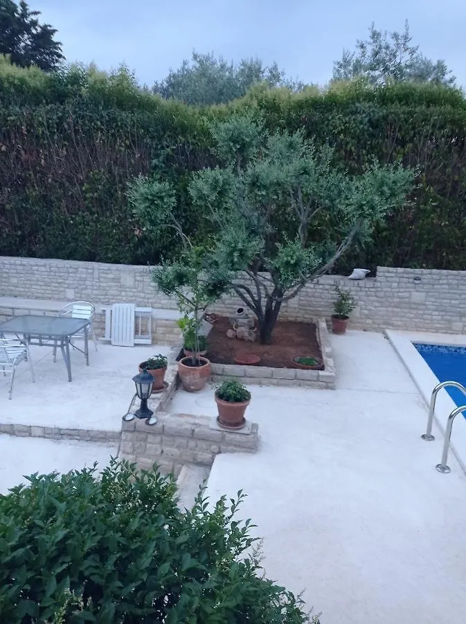 Villa Gregovica &T 2 Pula